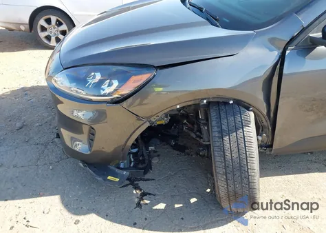 2020 Ford Escape Se Sport Hybrid z USA, uszkodzony, nr VIN 1FMCU0BZ3LUC49186